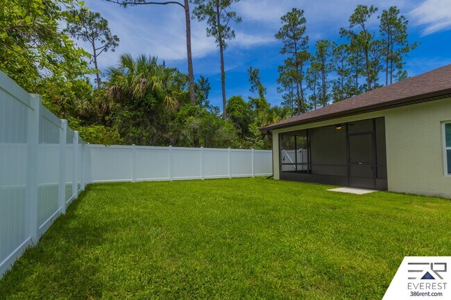 Building Photo - Modern 3-Bed, 2-Bath Townhome with Private Yard & 2-Car Garage