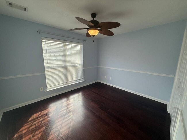 Building Photo - 139 Fox Haven Dr