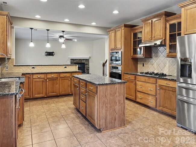 Building Photo - 9403 Segundo Ln