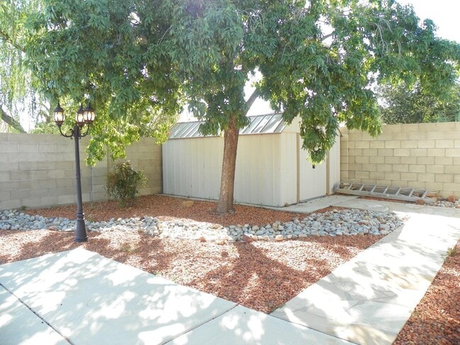 Building Photo - 4404 Rabbit Brush Ave NW