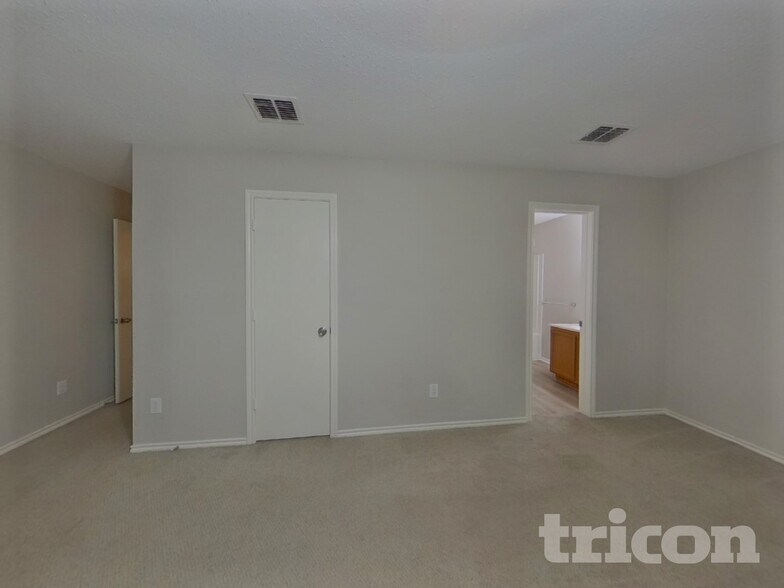 Building Photo - 960 Stone Chapel Way