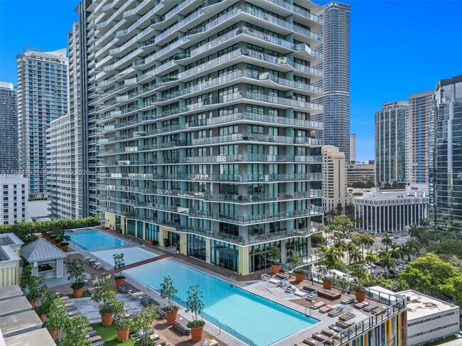 Building Photo - 1300 S Miami Ave