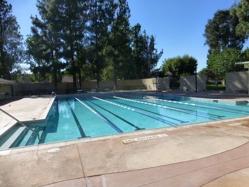 Building Photo - Valencia 4 Bedroom Home for Rent.