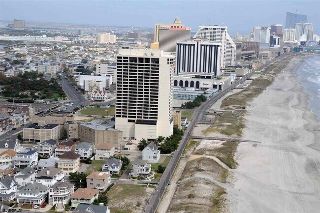 Building Photo - 3101 Boardwalk
