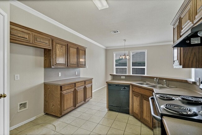 Building Photo - 4402 Emerald Leaf Dr