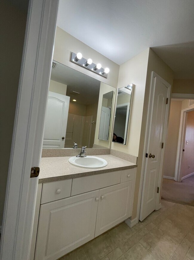 Building Photo - PRICE REDUCTION: Spacious and Charming 3 B...