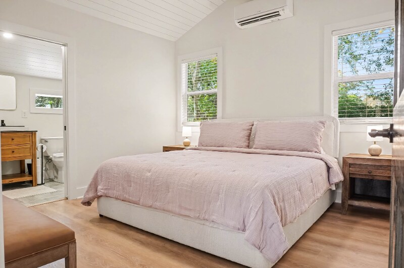 Building Photo - 625 Semaht St