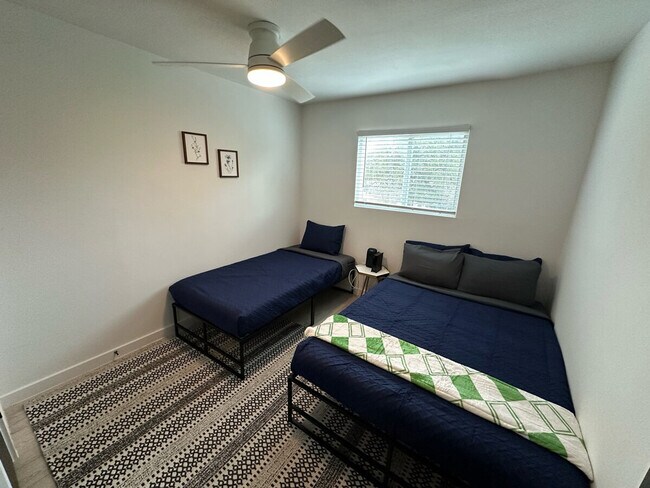 Building Photo - 1317 Newning Ave