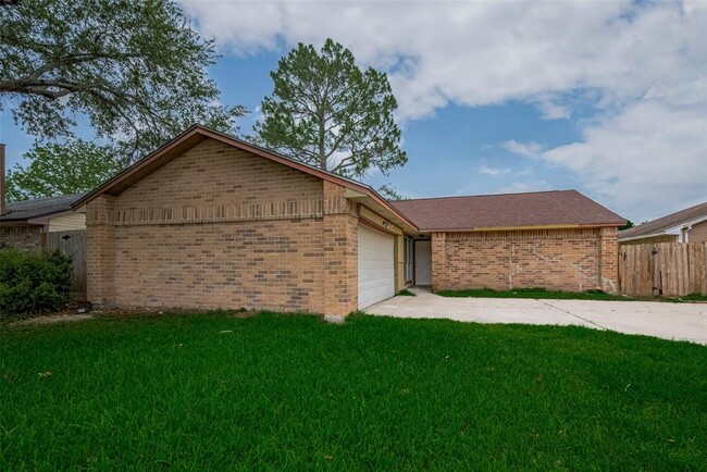Building Photo - 16250 Rancho Blanco Dr