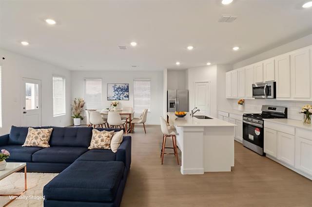 Building Photo - 1016 Flameleaf Dr