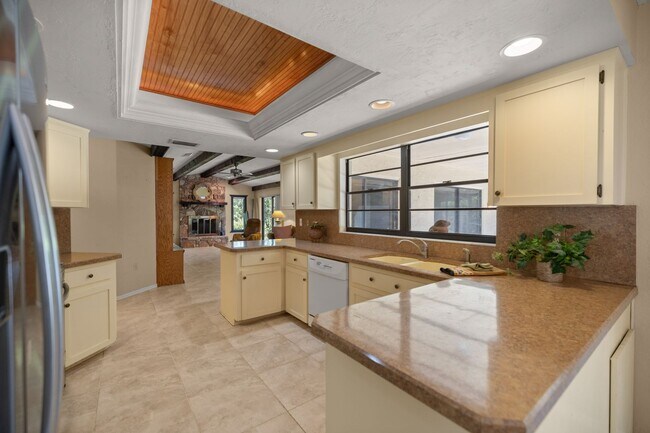 Building Photo - Comfort, Style & Space – 3 Bedroom Home in...