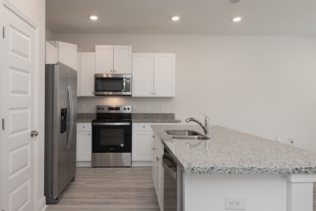 Building Photo - 8706 Meadow Flower Ln