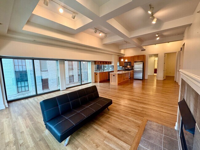 Building Photo - Wallstreet Tower Condo