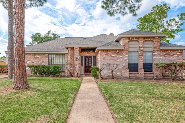 Building Photo - 14818 La Rana Dr