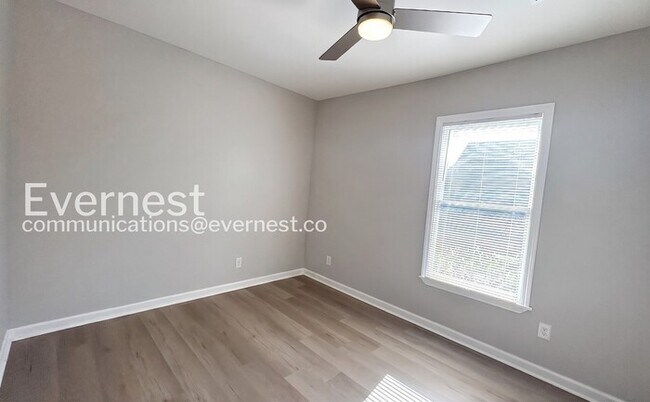 Building Photo - 4-Bed/2-Bath/Pet Friendly/Available Soon!