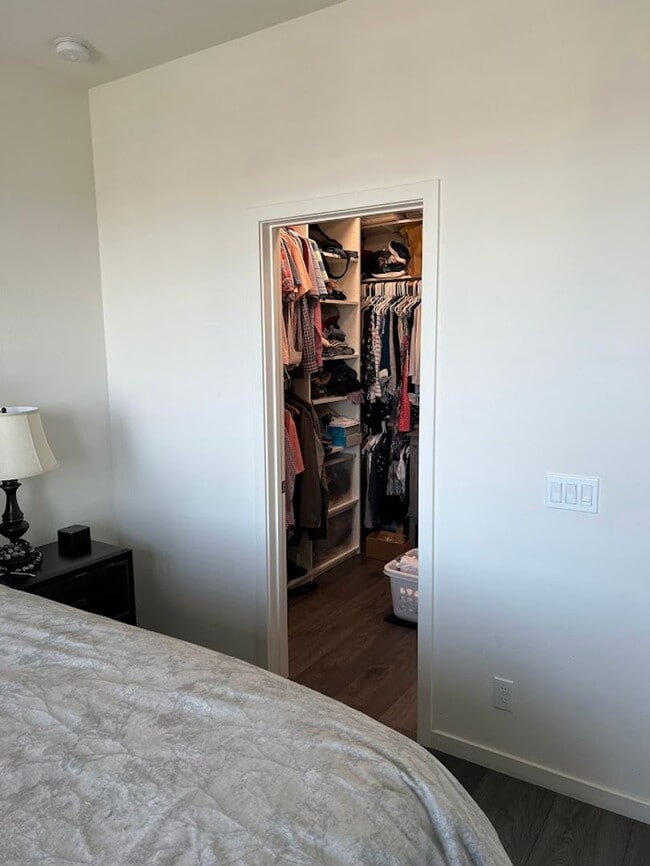 Building Photo - Rooms for Rent in Irvine's Great Park