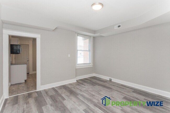 Building Photo - 1814 E 30th St