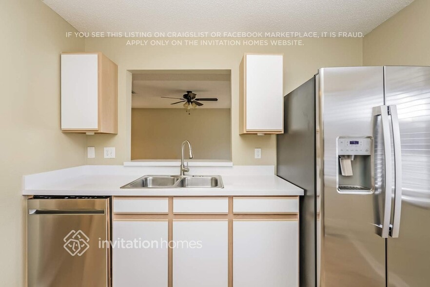 Building Photo - 27144 La Jolla Way