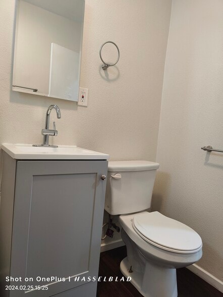 Building Photo - 2520 Malabar St