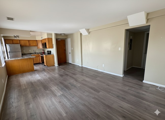 Building Photo - Furnished 1-Bedroom Condo in Fairfax Villa...