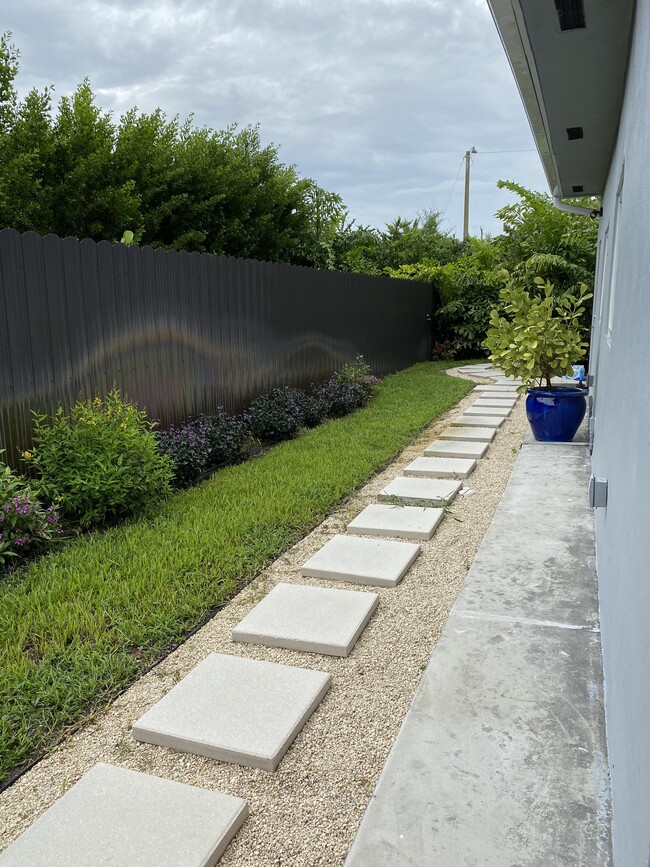 walkway - 186 NW 147th St