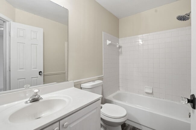 Building Photo - 15663 Viewpoint Cir