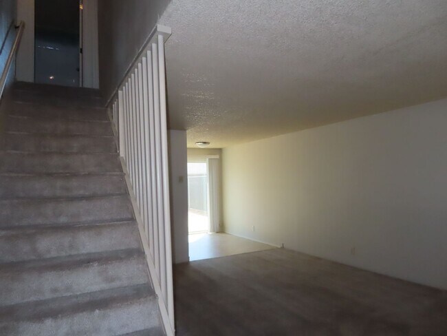 Building Photo - 219S40th - FH