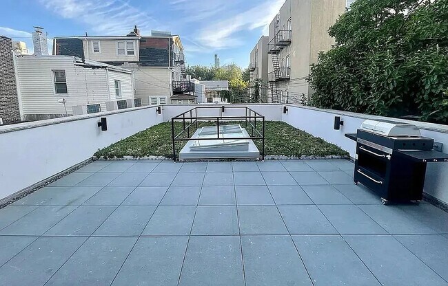 Building Photo - 27-10 37th Ave