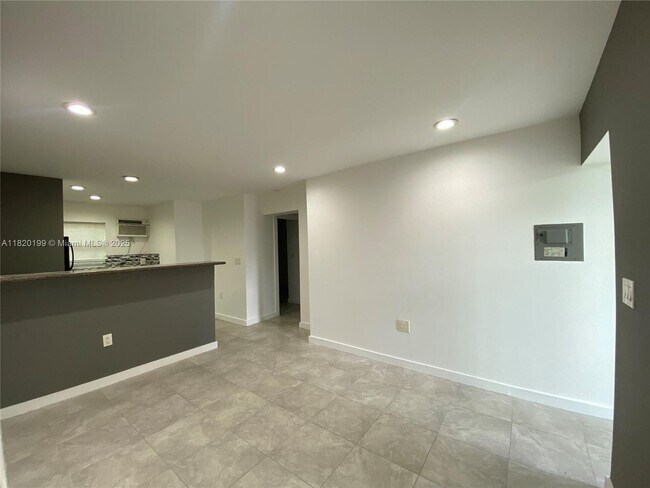 Building Photo - 1351 NW 45th St