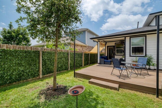 Building Photo - 10003 Baden Ln