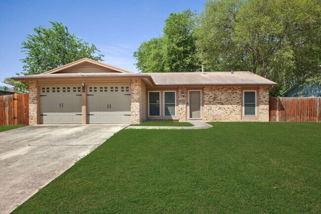 Building Photo - 5727 Valley Point