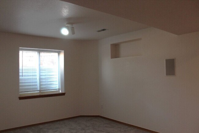Building Photo - Arvada Home near Standley Lake with 4 BR/4 BA!