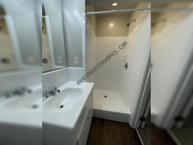 Building Photo - 6800 Hinkson Rd