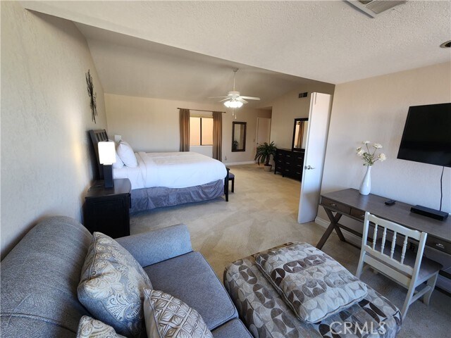 Building Photo - 41786 Woodhaven Dr W