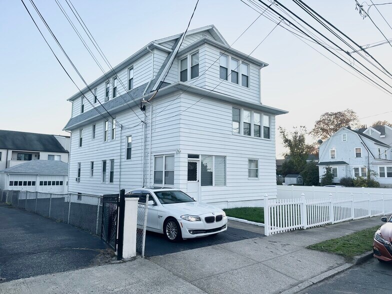 Building Photo - 71 Tremont Ave