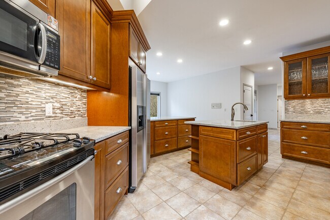 Building Photo - 8975 Snowy Owl Ln