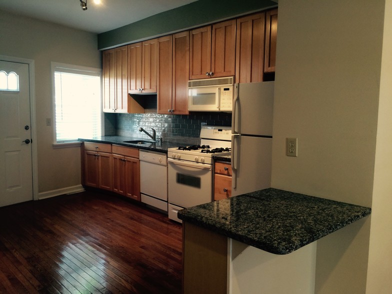Building Photo - 6106 Yardley Way