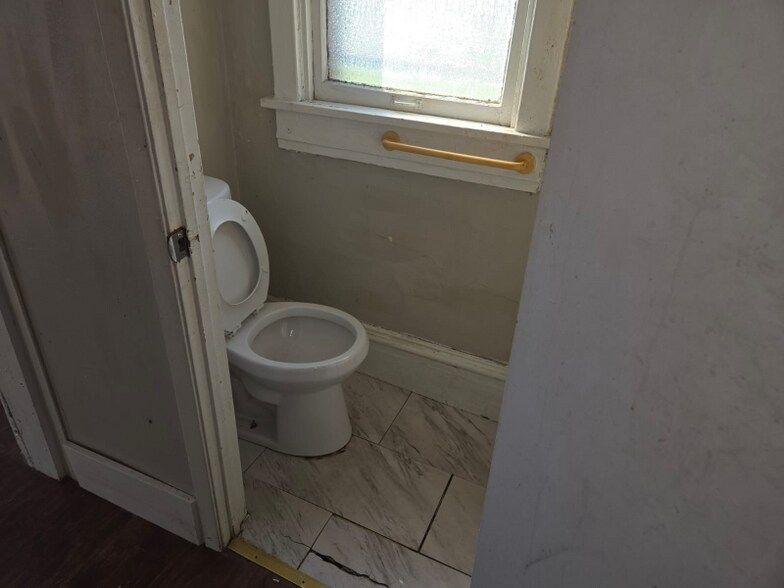 Building Photo - 225 Upton St