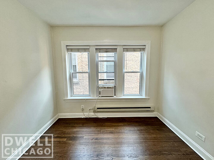 Building Photo - 3820 N Greenview Ave