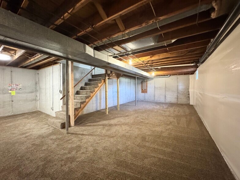 Building Photo - 10300 W 164th St