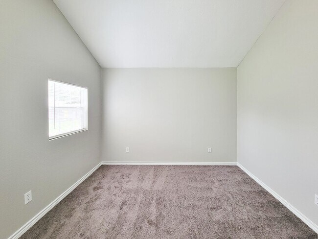 Building Photo - 15814 Murrelet Ct