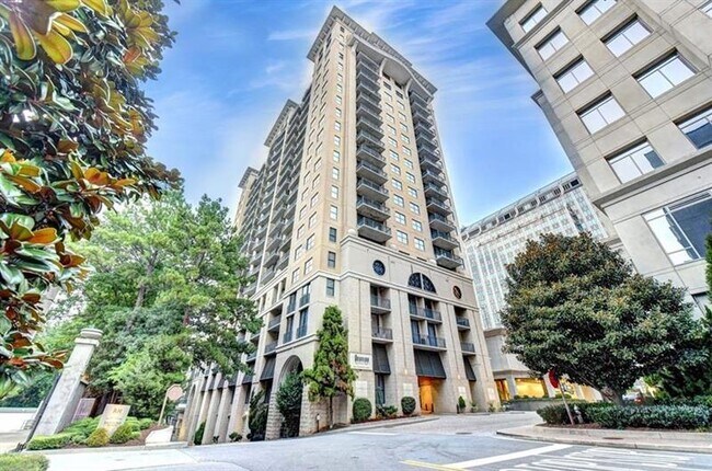 Building Photo - 3040 Peachtree Rd NW