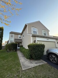 Building Photo - 2404 Lexington Ln
