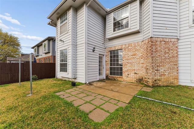 Building Photo - 2124 Newport Dr