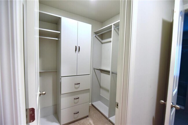 Building Photo - 4358 Mantova Dr NE