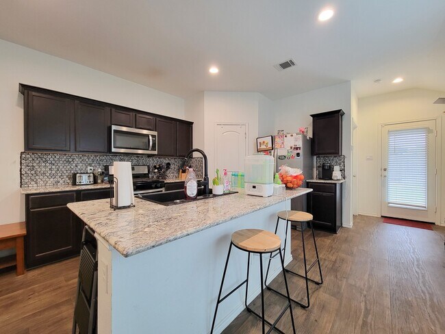 Building Photo - 14741 Hazel Br Dr