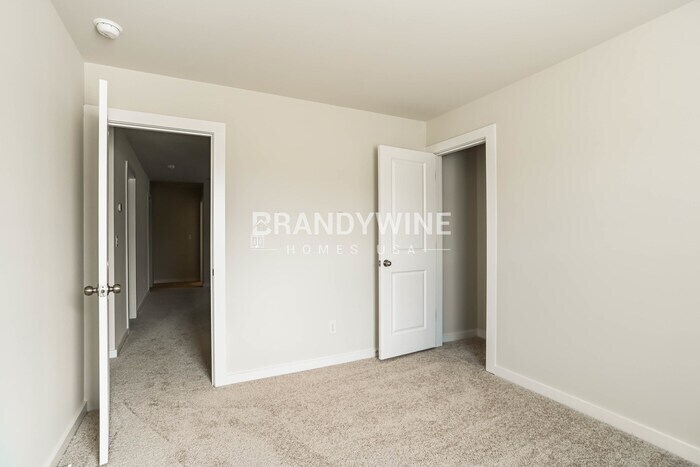 Building Photo - 2416 Appalachian Trl Dr