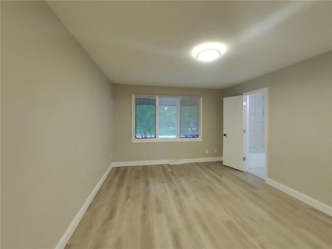 Building Photo - 12911 Overlook Rd