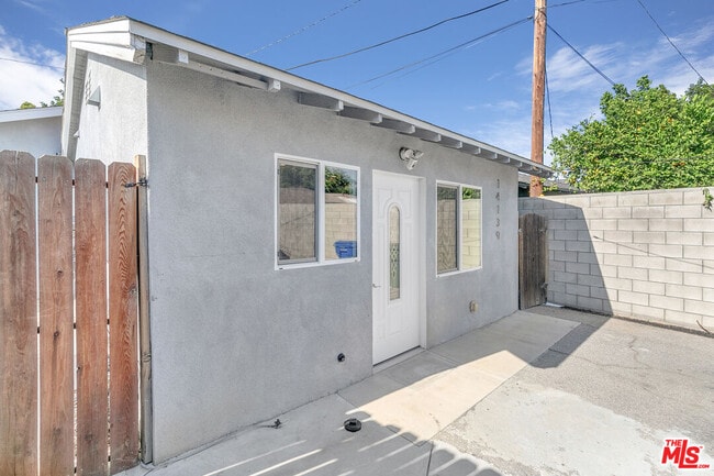 Building Photo - 14139 Gault St