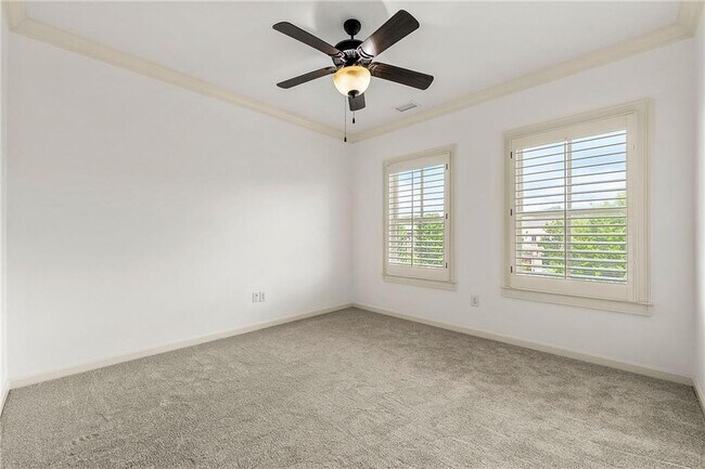 Building Photo - 15 Buford Village Walk